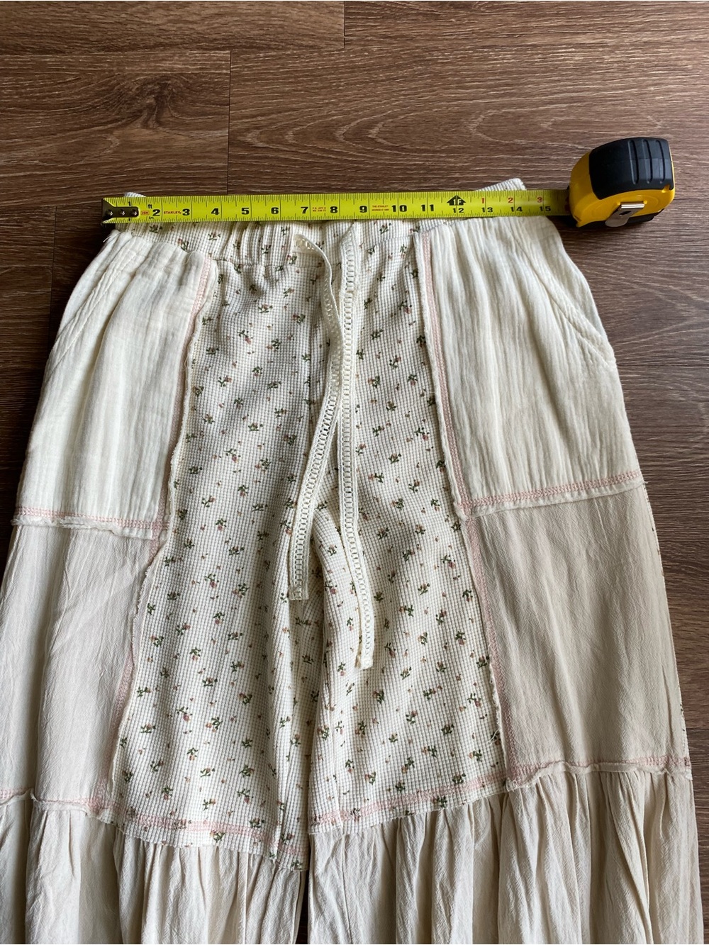 NWOT POL Cream Cropped Harem Pants with Drawstring - Picture 3 of 5